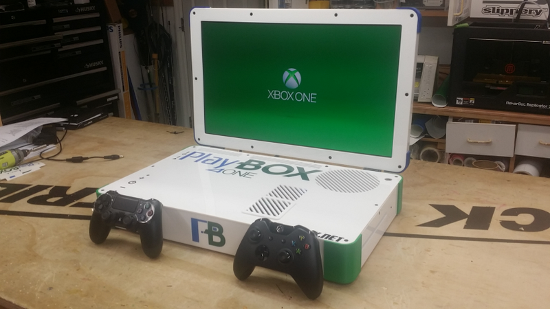 Illustration for article titled Un modder une la PS4 y Xbox One en un solo portátil. Y funciona